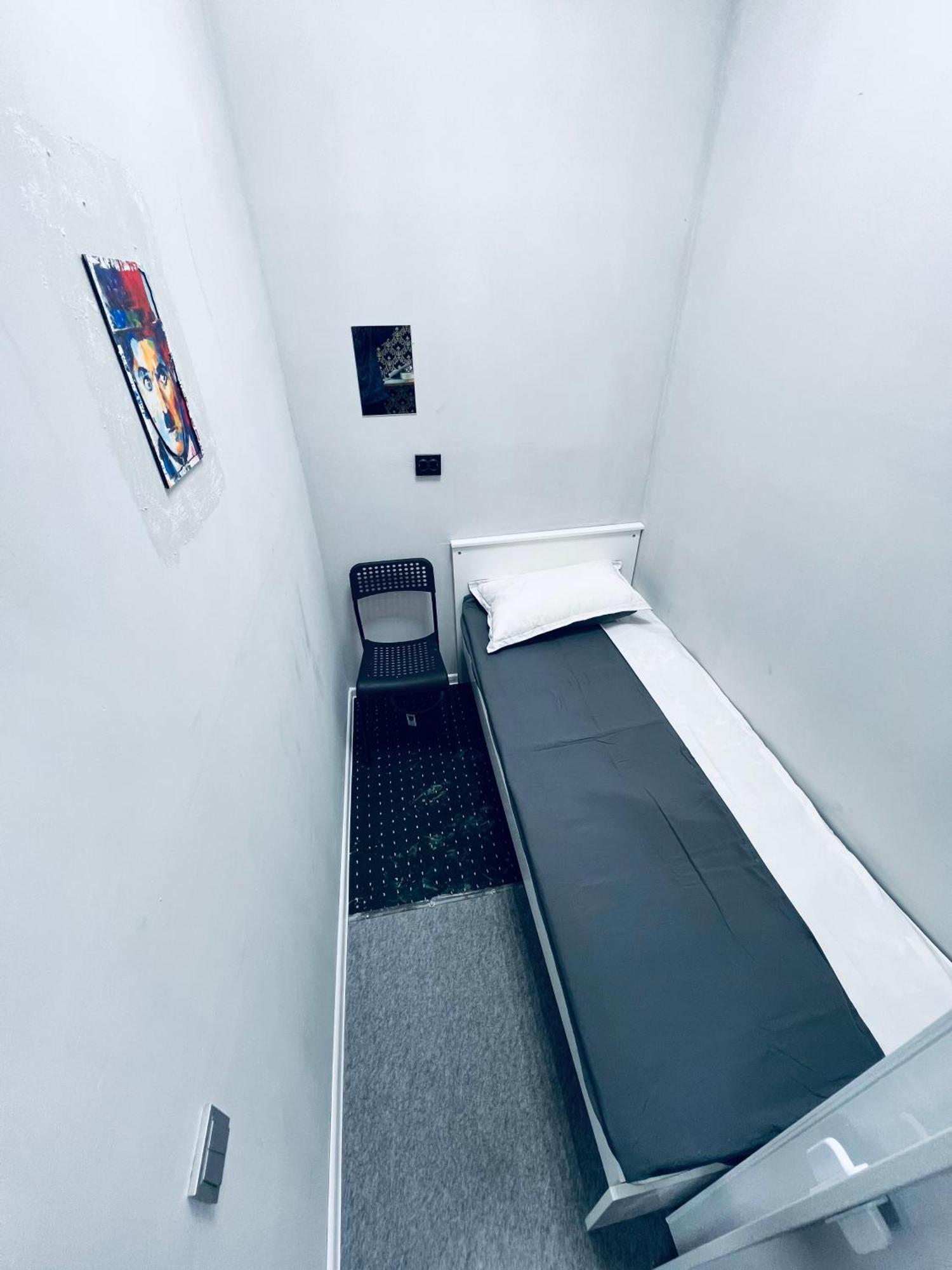 אלמטי Center Capsule Hotel מראה חיצוני תמונה