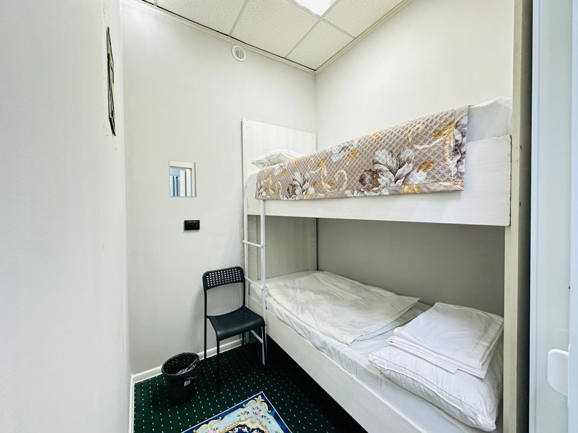 אלמטי Center Capsule Hotel מראה חיצוני תמונה